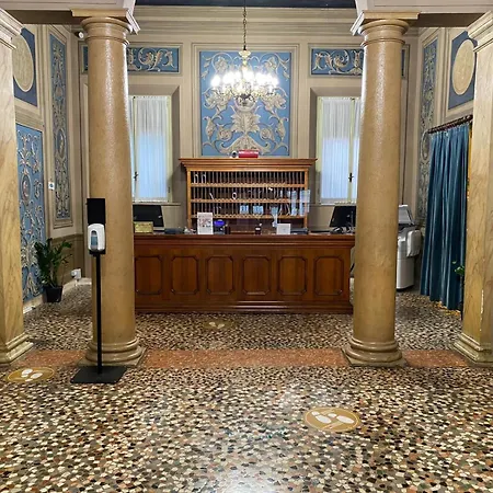 Phi Canalgrande Модена