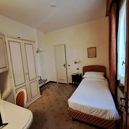 Hotel Phi Canalgrande 4*
