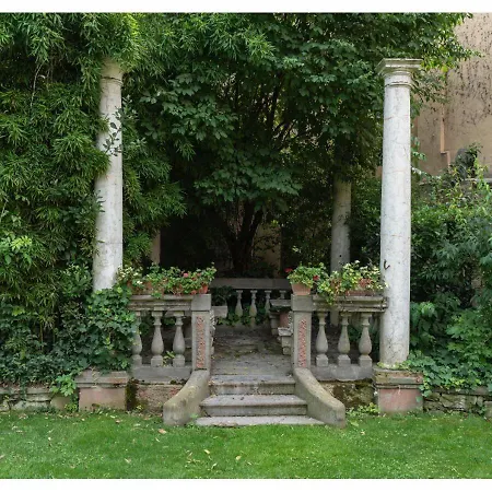 Phi Canalgrande Hotel