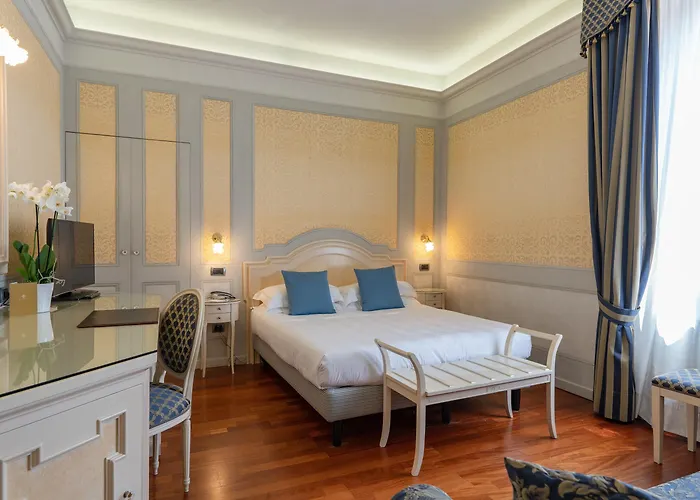 Phi Canalgrande Hotel 4*