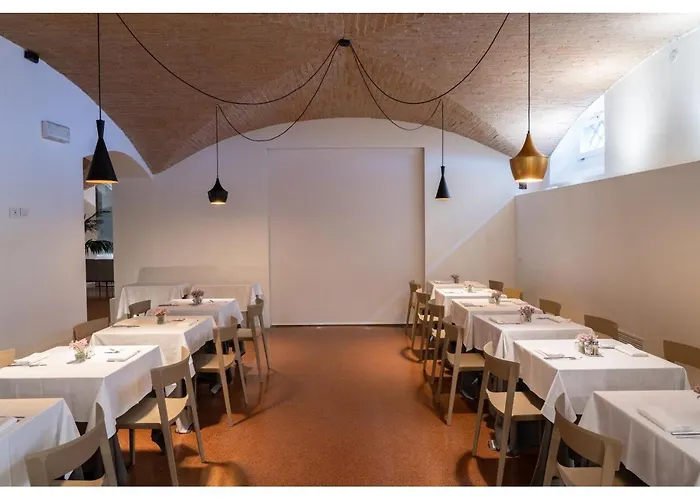 Phi Canalgrande 4* Modena